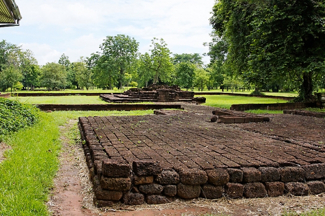 36-Prang Song Phi Nong-001